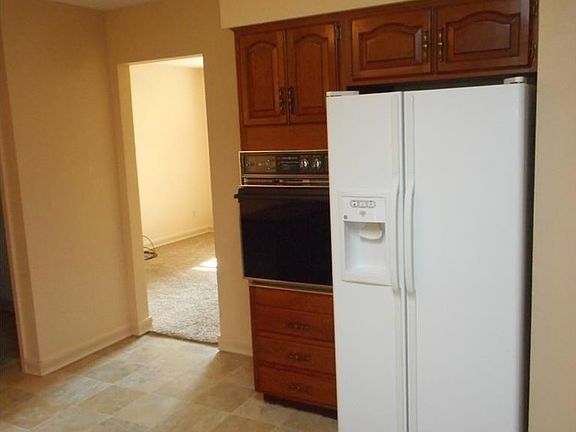 5th image of 1116 E Bridle Ln