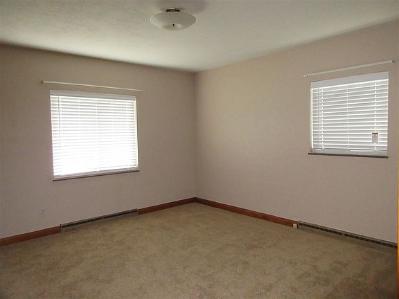 5th image of 610 2nd Ave