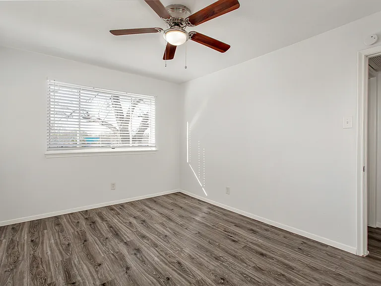 5722 Gaston Ave #D — Photo 17