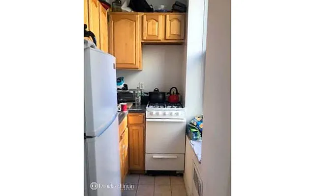 Rented by Douglas Elliman | media 15