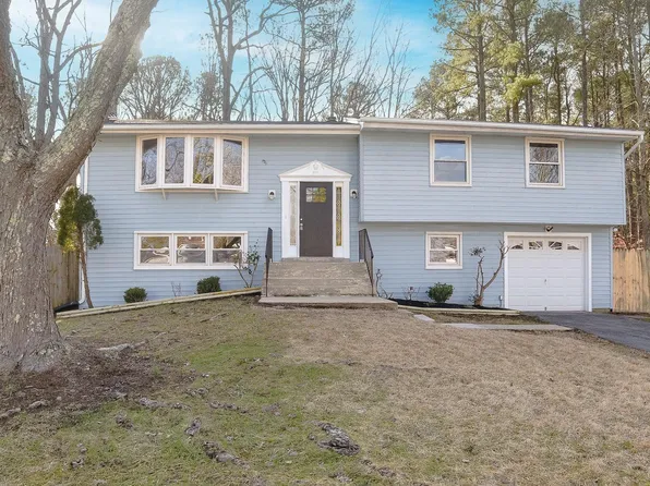 1216 Wellfleet Dr, Waldorf, MD 20601