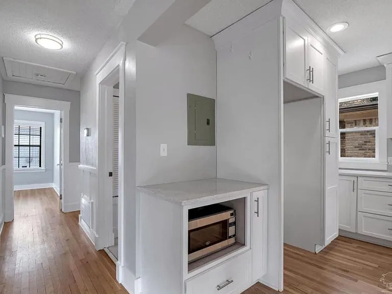 1660 E Hayes St — Photo 11