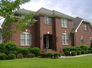 524 Hunts Pointe Dr, Virginia Beach, VA 23464