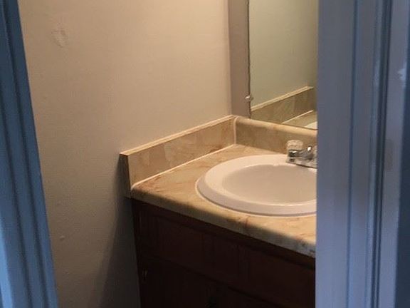 3rd image of 813 Golf View Pl #813D