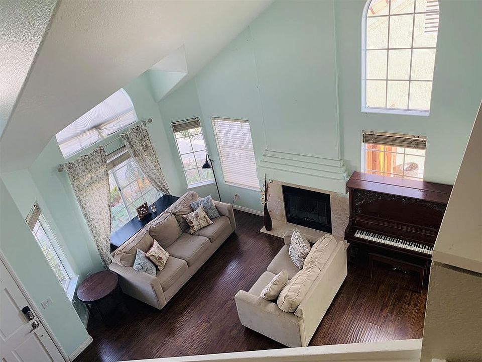 1st image of 39 Santa Clara St