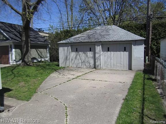 4th image of 1291 Holland Ave
