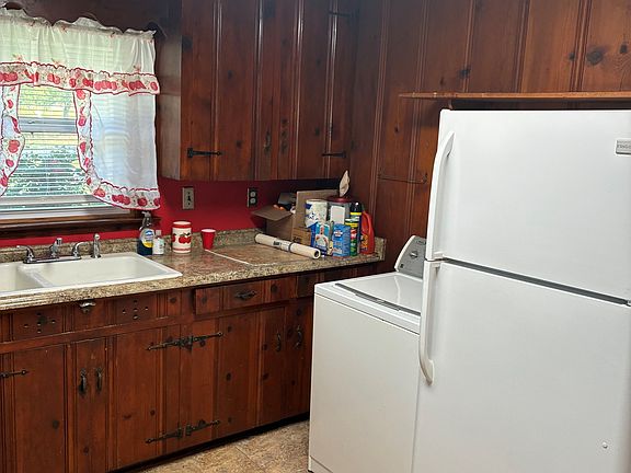 4th image of 3012 University Dr