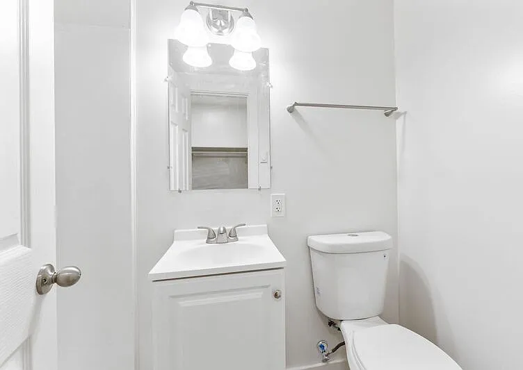 7374 E Main St #12 — Photo 5