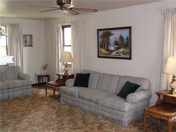 2nd image of 3919 Lawnview Ave