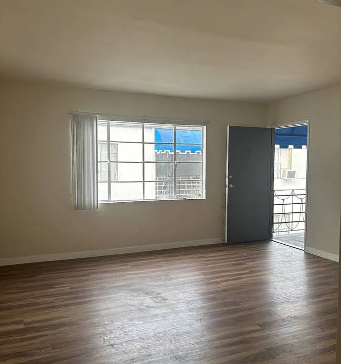 Argyle Apartments