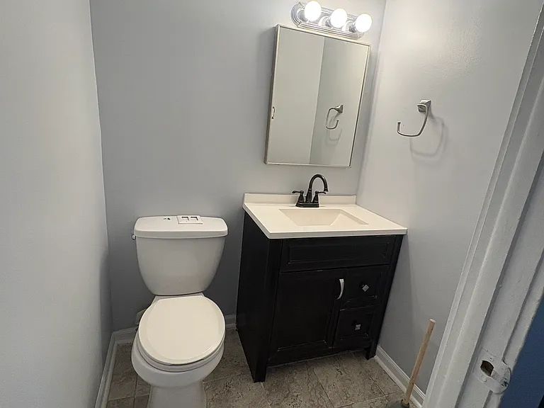 747 E 84th Pl #2N — Photo 9