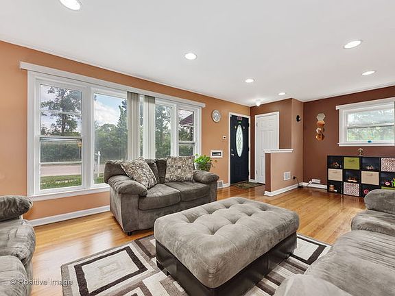 5th image of 5130 Fargo Ave