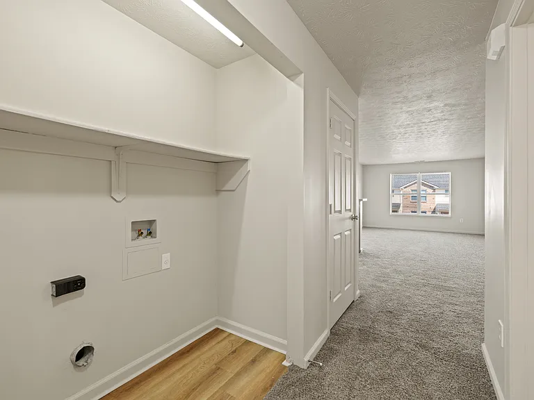 Springview Apartments — Photo 102