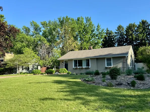 2094 Richard Ave, White Bear Lake, MN 55110