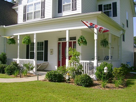 3rd image of 810 Usher Ave