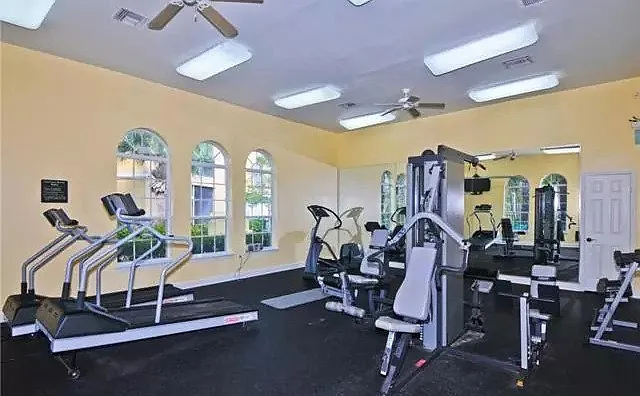 23500 Walden Center Dr #306 — Photo 8