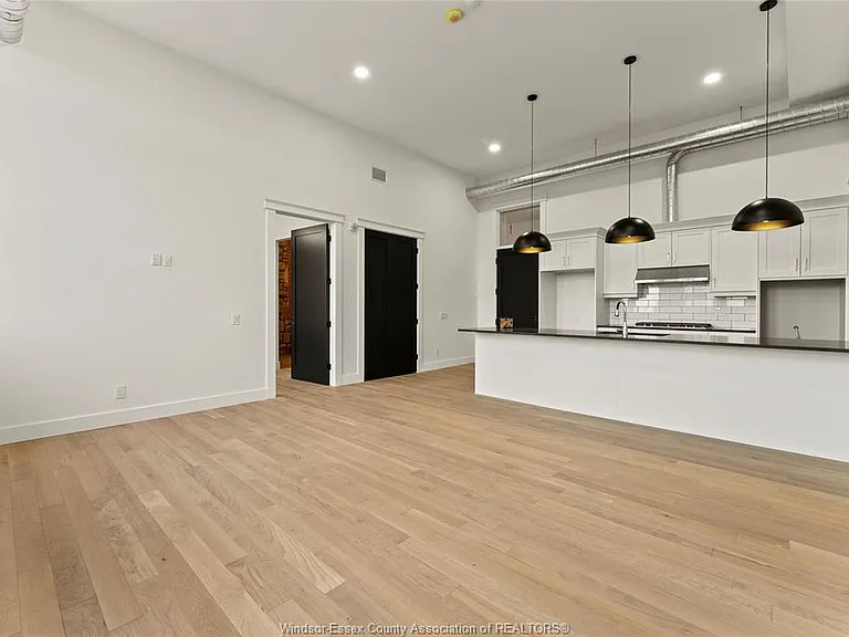 247 Brock St #303 — Photo 12