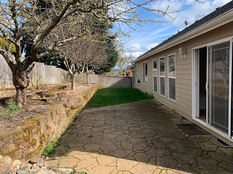 2895 Vintage Ave SE — Photo 22