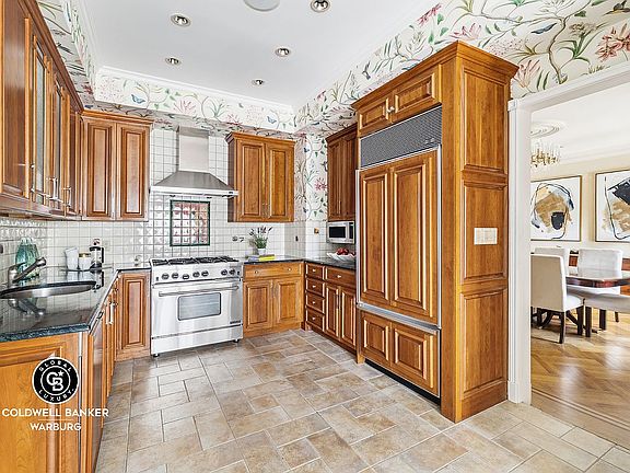 5th image of 910 Park Ave APT 12S