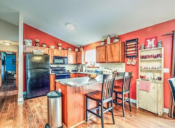 3rd image of 260 Creekwood Blvd