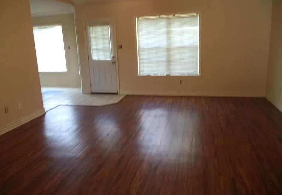 1st image of 126 Wintergreen Ct