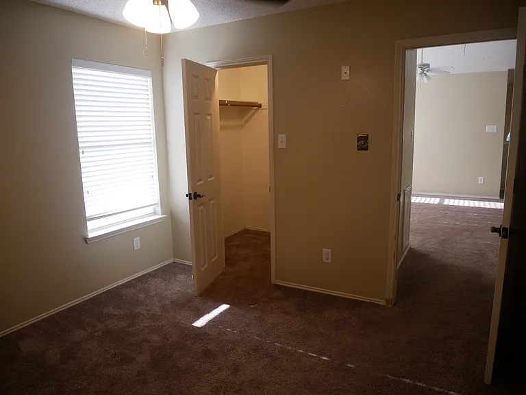 7135 Saint Augustine Dr — Photo 20