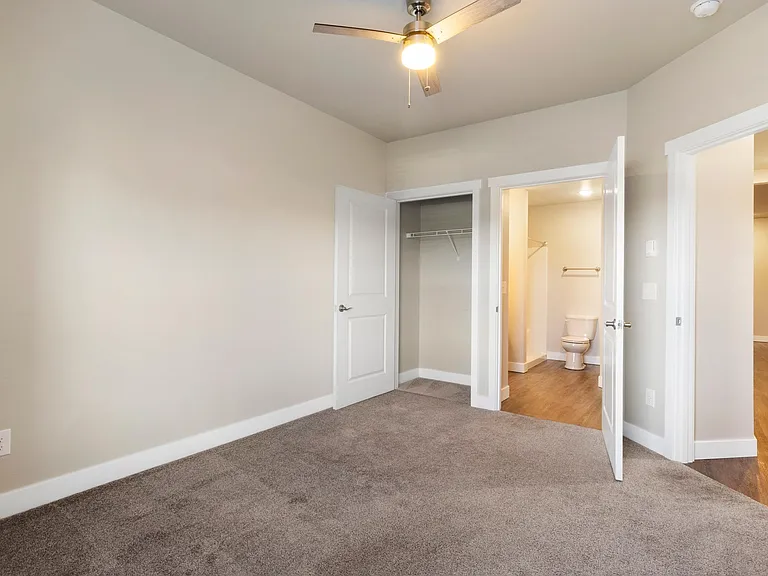Arbor Crest Apartments — Photo 18