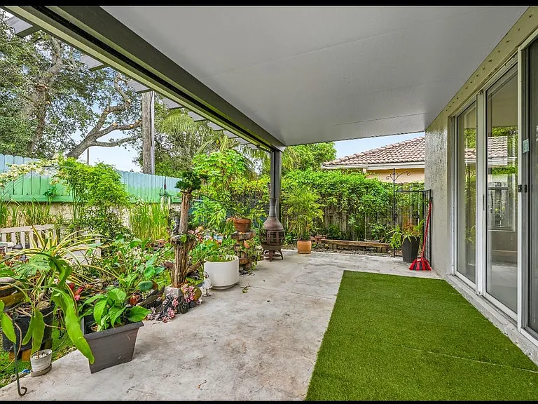 13761 N Garden Cove Cir — Photo 32