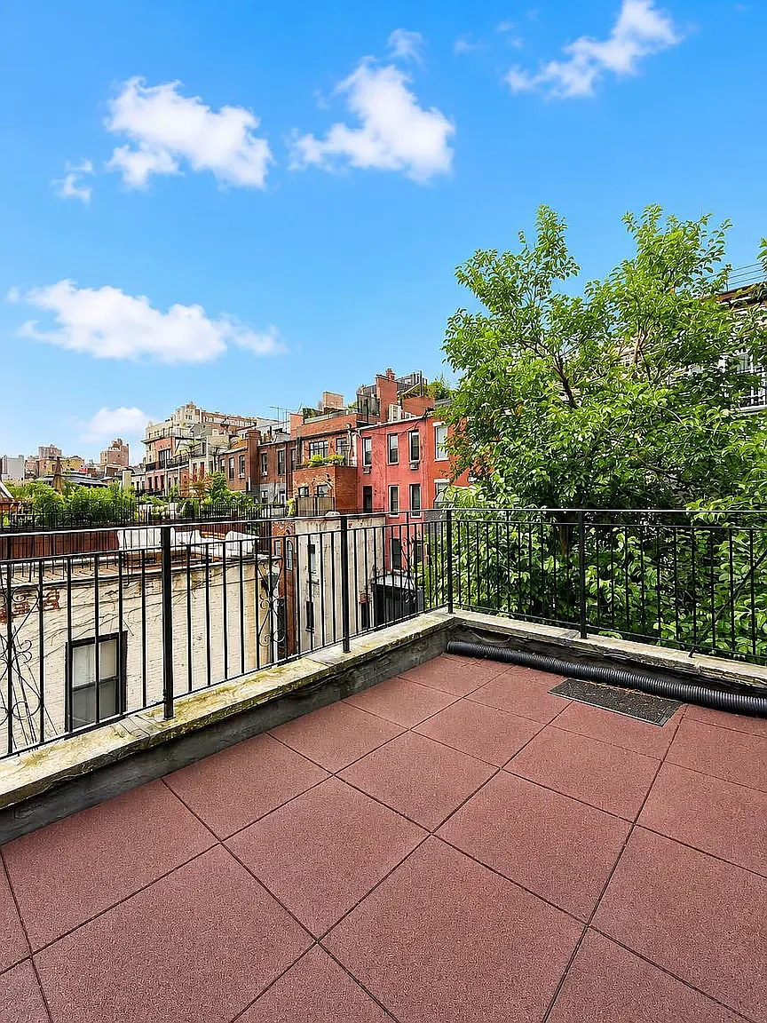 17 West 74th Street — Photo 1
