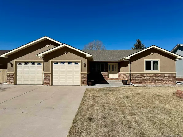 1770 Dillon St, Laramie, WY 82072
