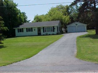 5940 Baker Rd, Bridgeport, MI 48722