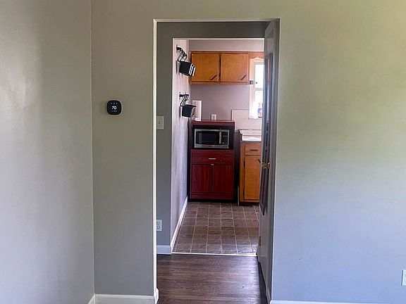 5th image of 5442 Foster Ave