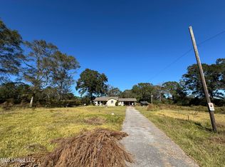 128 Hurricane Creek Rd, Lumberton, MS 39455
