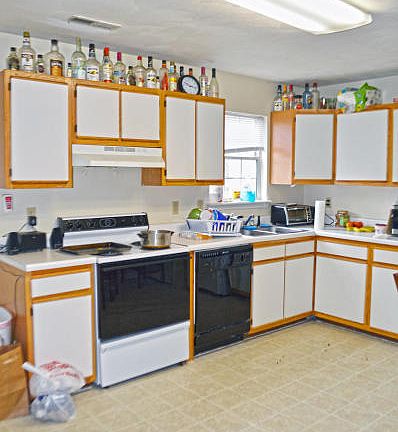 4th image of 404 Laurence Ln