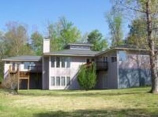 276 Runaway Ln, Stanardsville, VA 22973