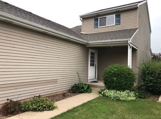 545 Sandy Ct, Harvard, IL 60033