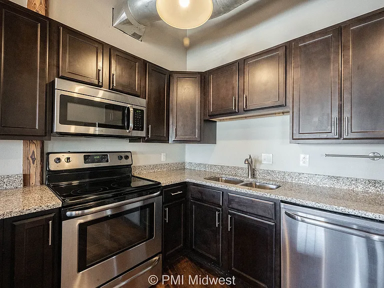 Lofts On Madison — Photo 80