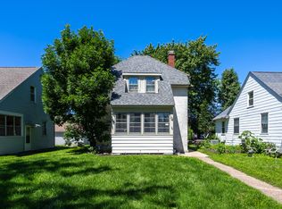 134 S Hazelwood Ave, Davenport, IA 52802