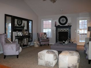 933 E Weldon Dr, Nixa, MO 65714