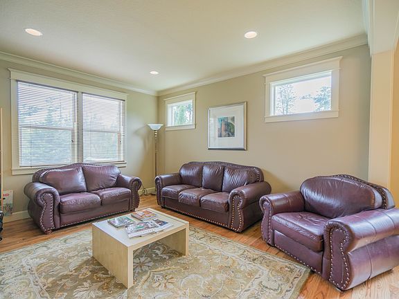5th image of 975 W Bamboo Ct