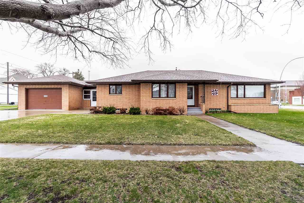601 Connell St, Dysart, IA 52224 Zillow