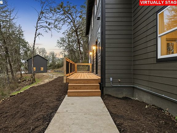 3rd image of 610 Terrace Dr