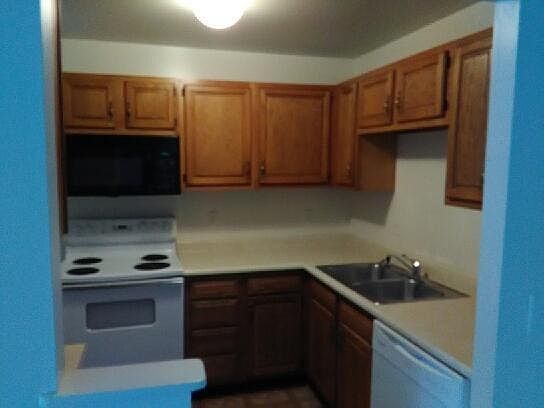 3rd image of 162 Richardson Pl APT 7