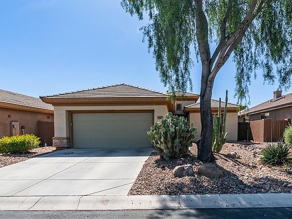 3rd image of 1823 W EASTMAN Drive