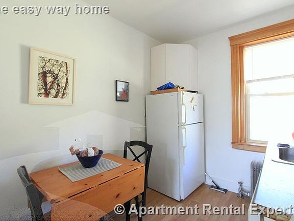 4th image of 97 Hancock St APT 6S