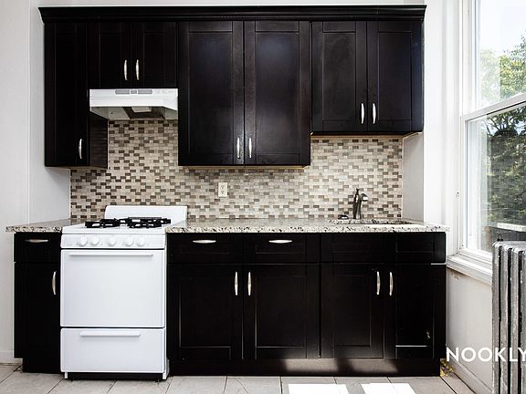 2nd image of 16 Wilson Ave APT 2L