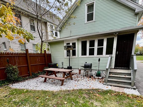 4th image of 16203 Arcade Ave