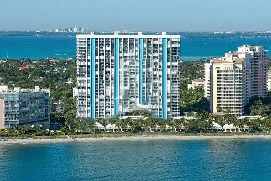 Casa Del Mar Condo — Photo 2