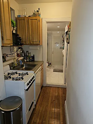 Rented by AZ REALTY NYC LLC | media 3