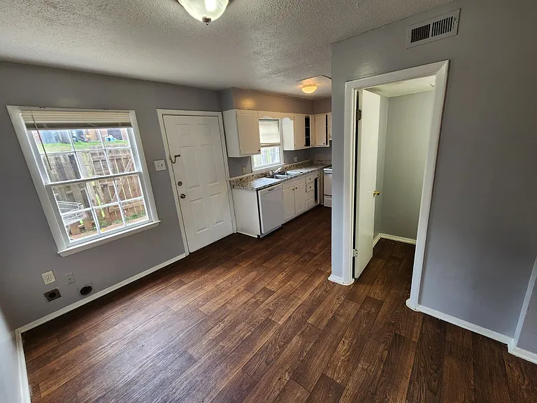 6526 White Horse Rd #4C — Photo 25